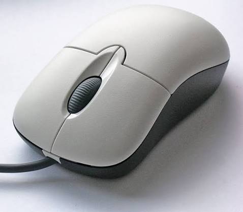 Logitech M185 Wireless Mouse